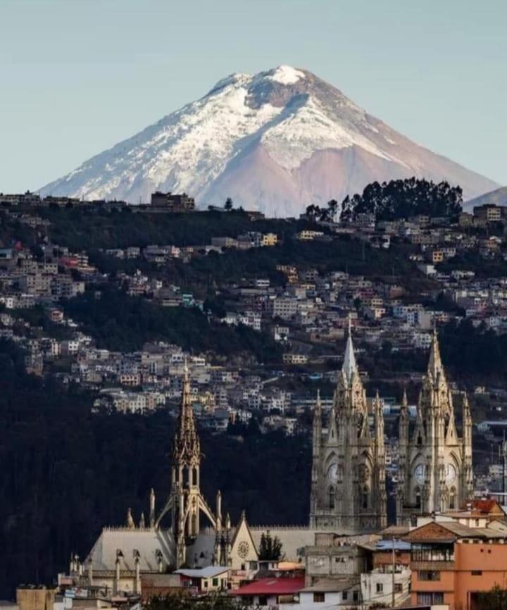 Hotel Boutique Spa Villa De Sant Quito Eksteriør billede